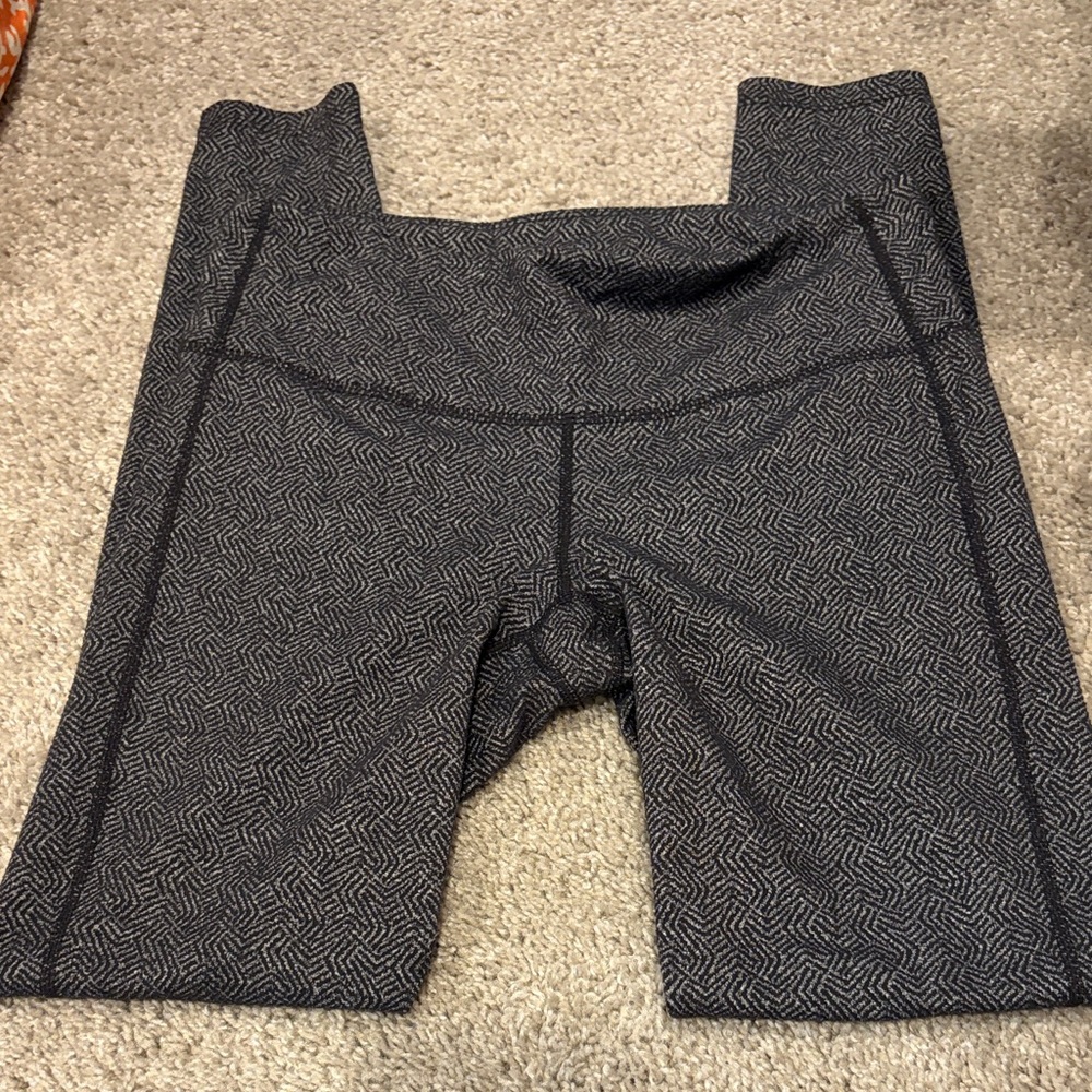 Athleta Black and White Zigzag Leggings